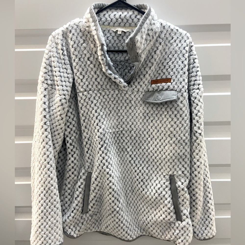 Simply Southern grey and white pullover size Large